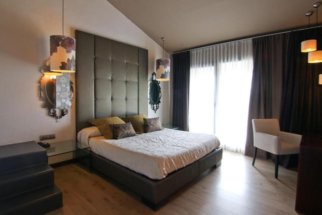 Dolcet L'Hotel 3