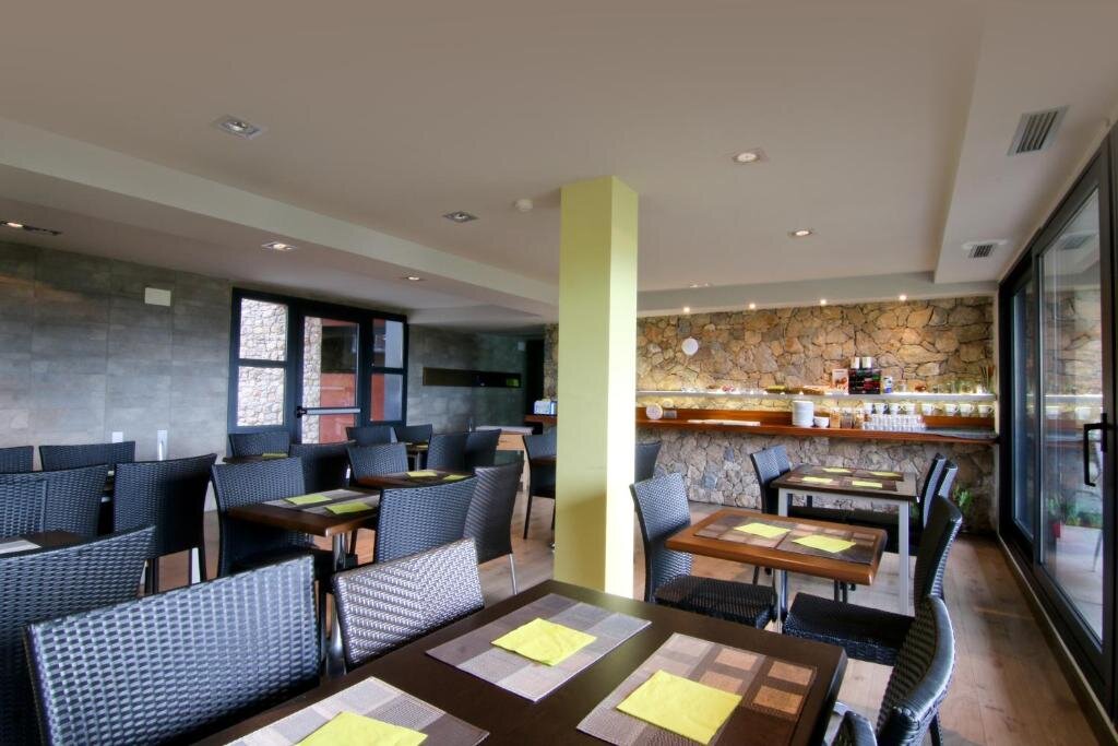 Dolcet L'Hotel 4
