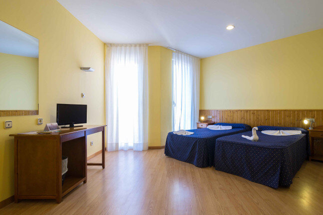 Hotel Isabel de Segura 4