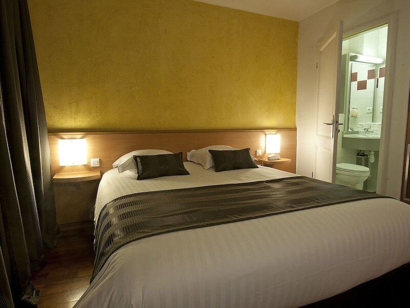 Hôtel le Grillon 5