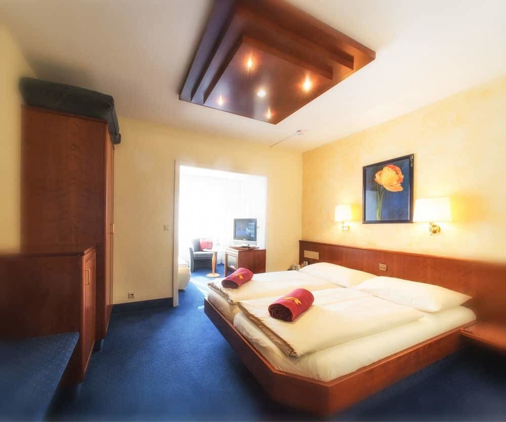 Hotel Azenberg 2