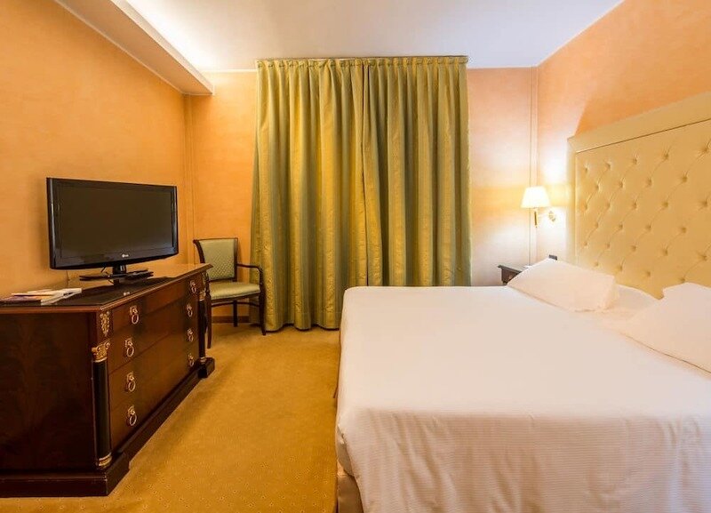 Best Western Hotel Cavalieri Della Corona 4