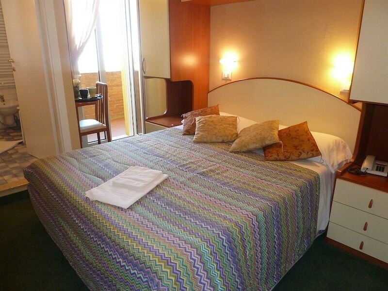 Hotel Crosal 5