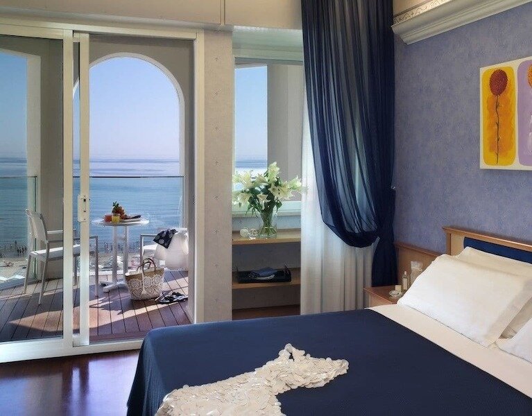 Hotel Tiffany'S 2