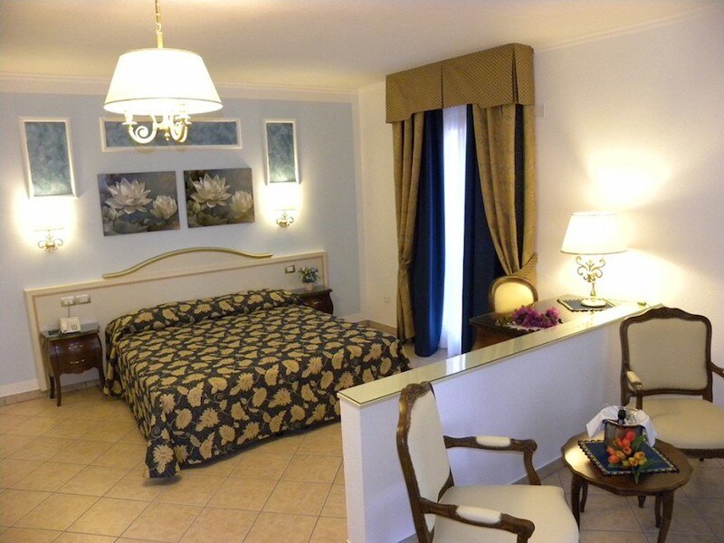 Hotel Ristorante Borgo la Tana 2