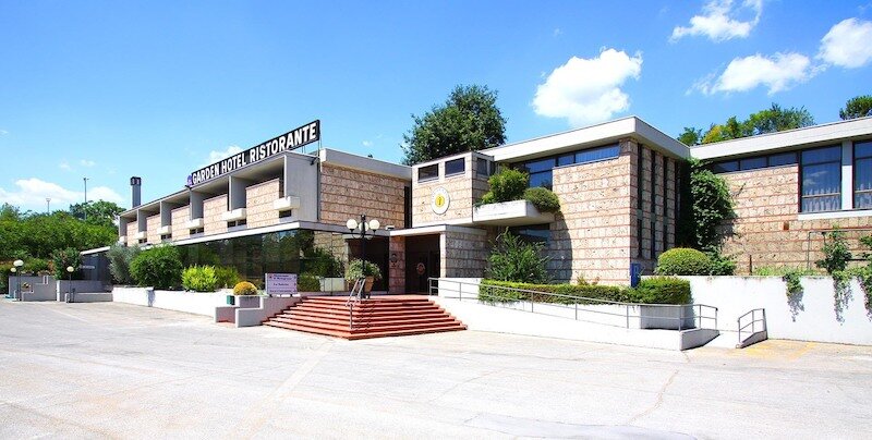 Garden Hotel 2