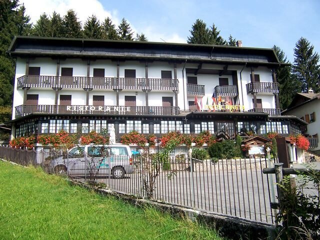 Hotel Pineta 4