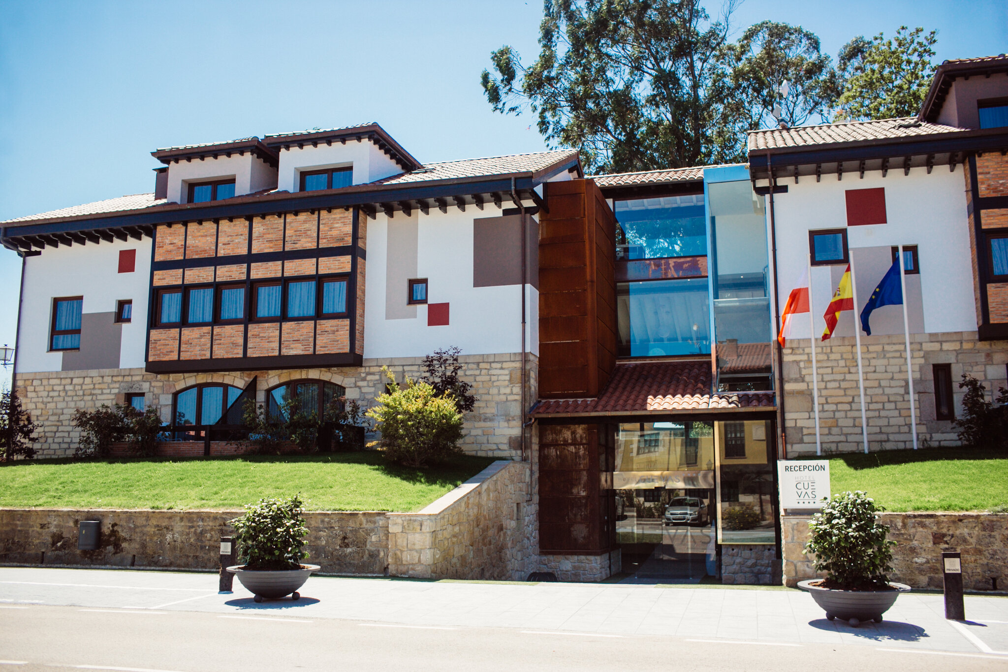 Hotel Cuevas 2