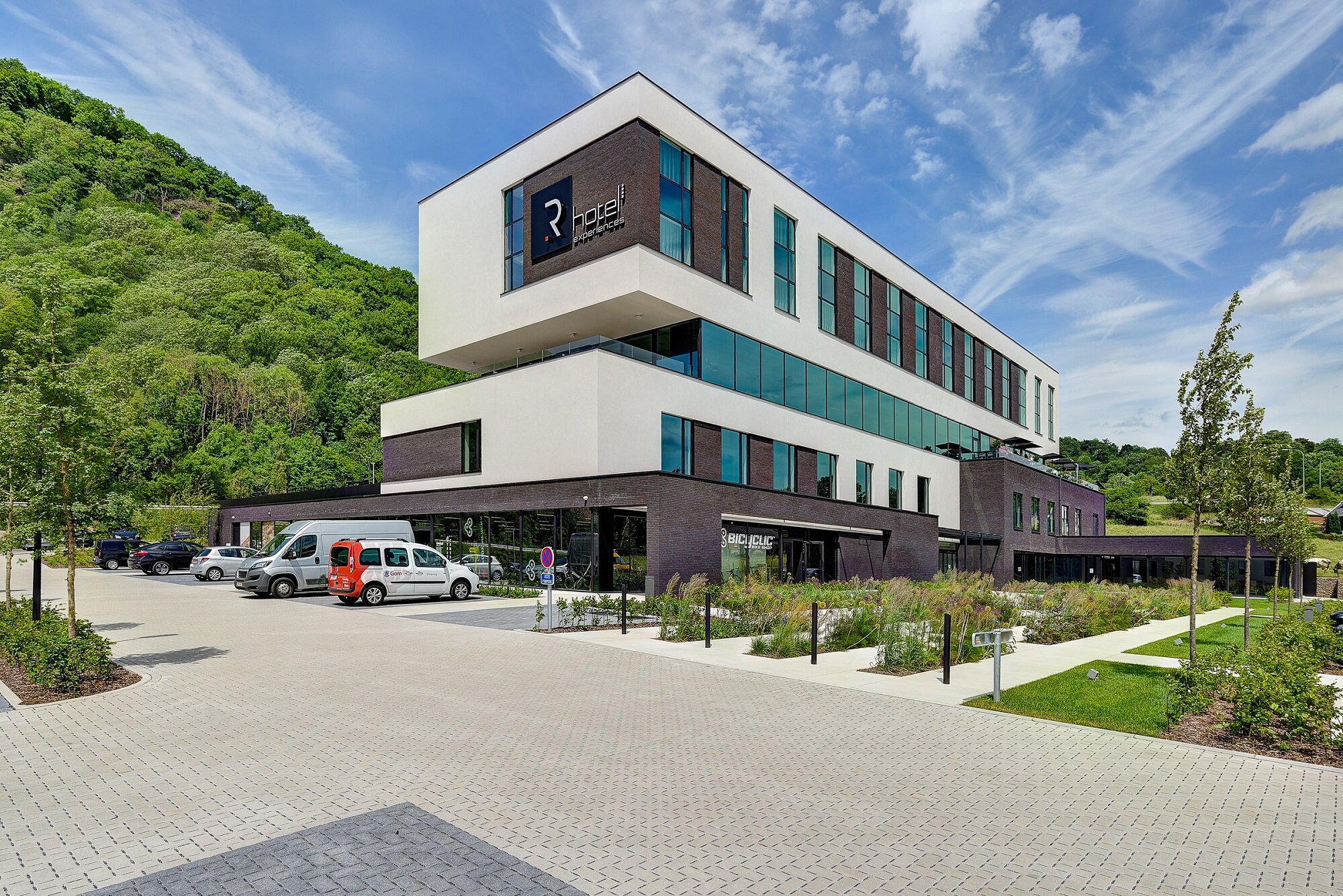 R Hotel Experiences 3