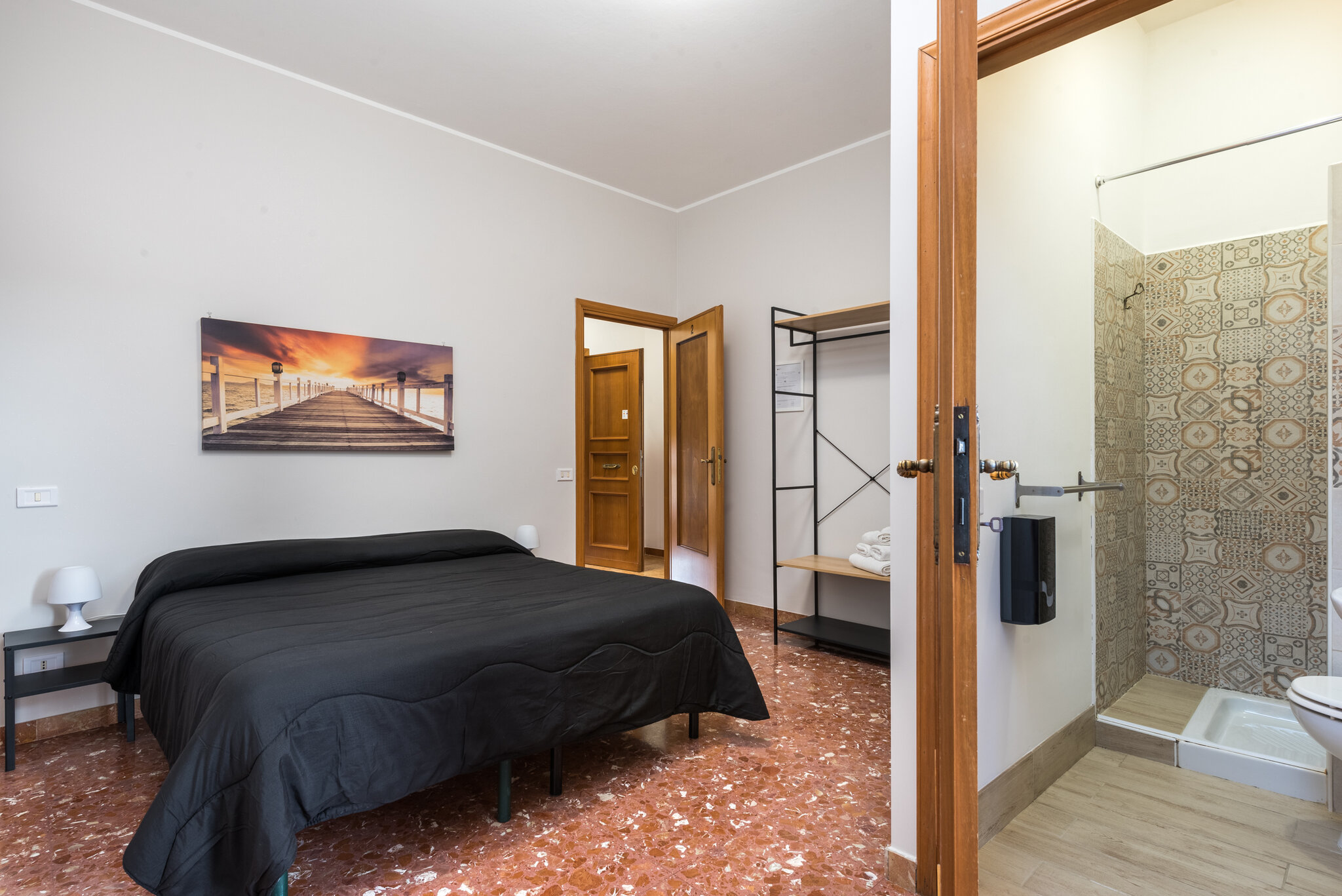 Travelershome Morena Guest House 3
