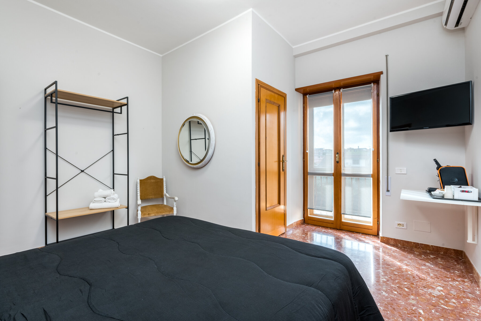 Travelershome Morena Guest House 4