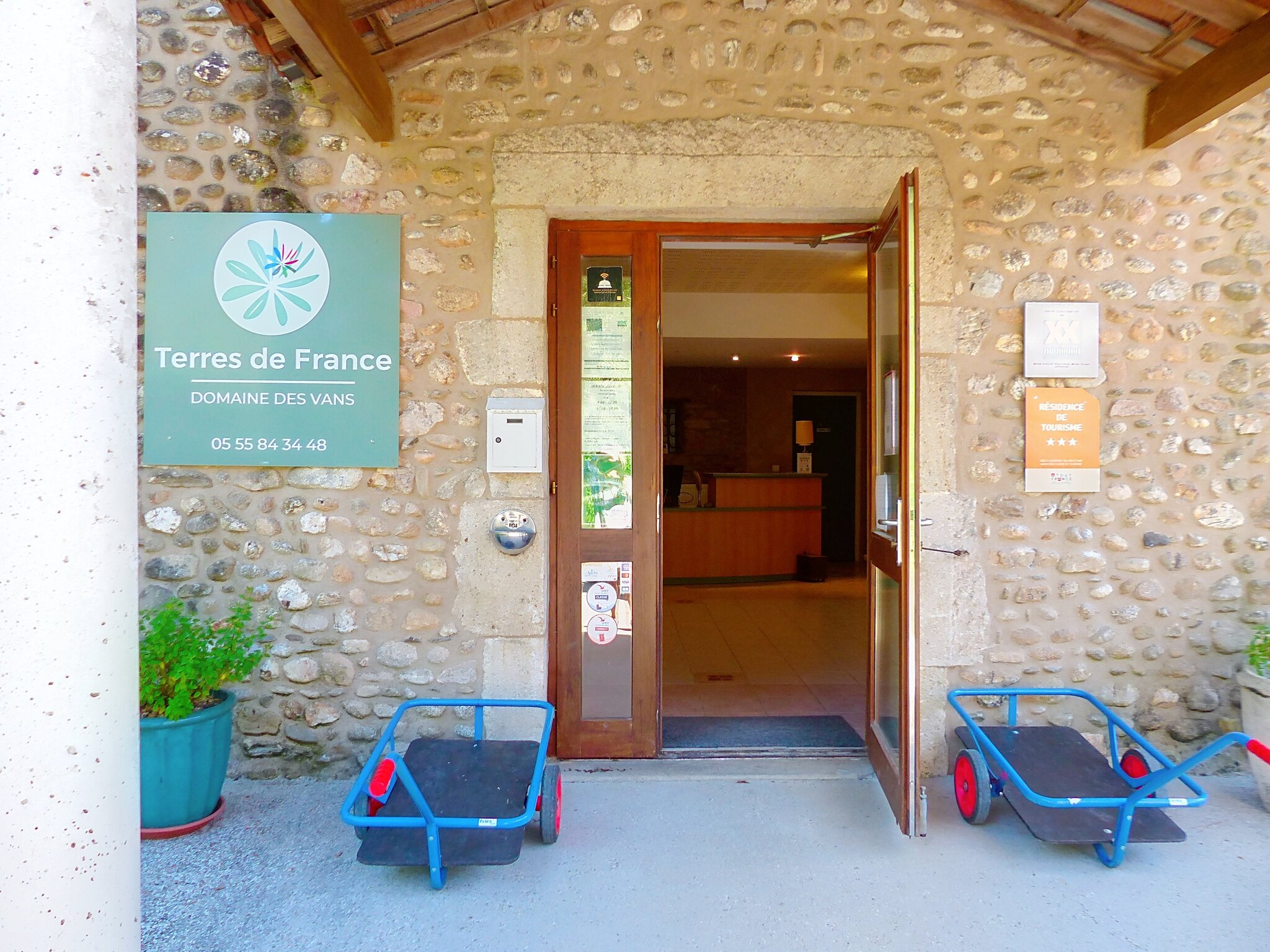 Terres de France - Le Domaine des Vans 4
