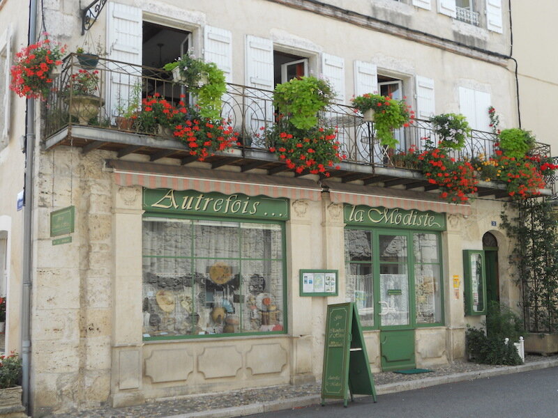 Autrefois la Modiste 4