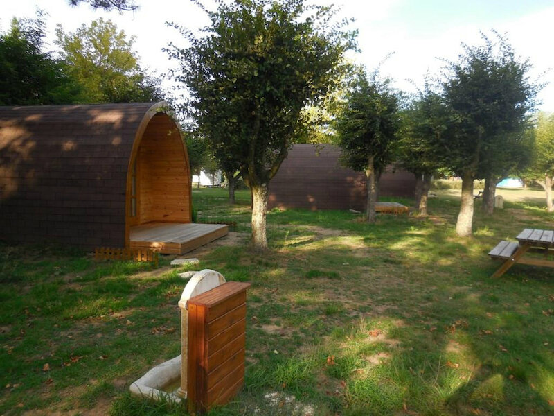 Camping Le Jardin de Sully 2