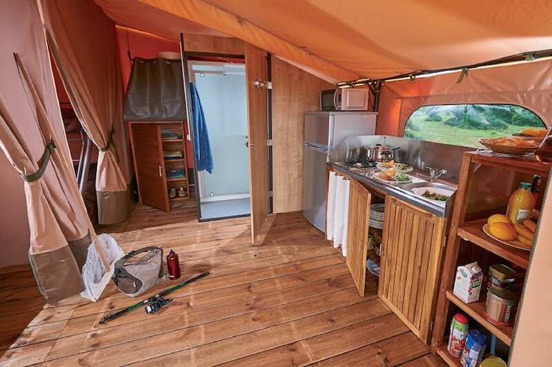 Camping Les Acacias 2
