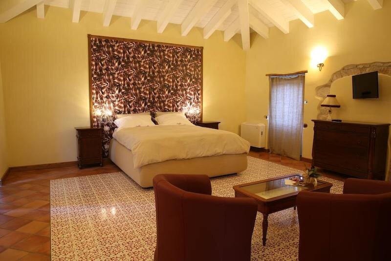 Scardalano Resort 3