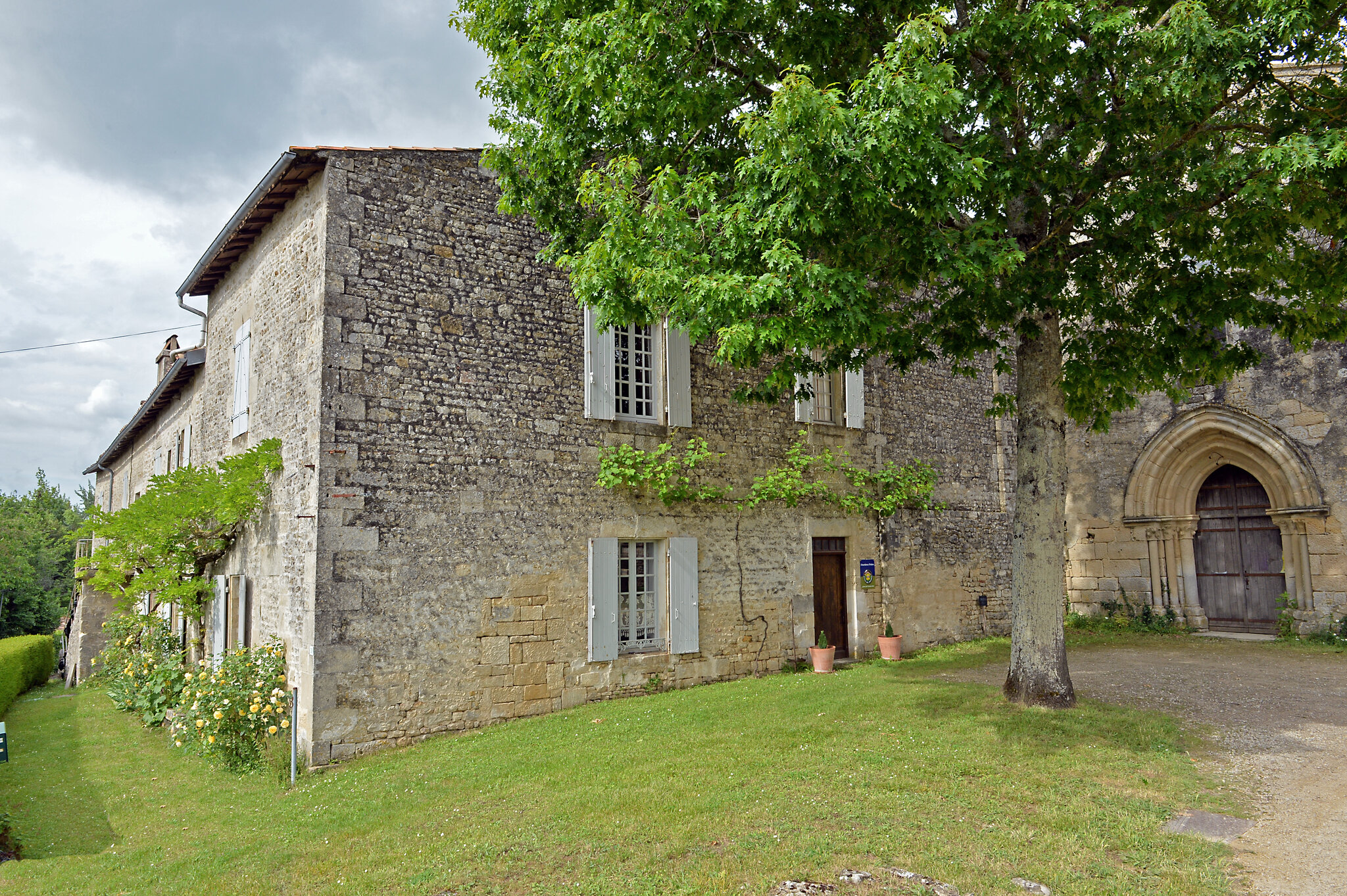 Le Prieuré Saint-Barthélémy