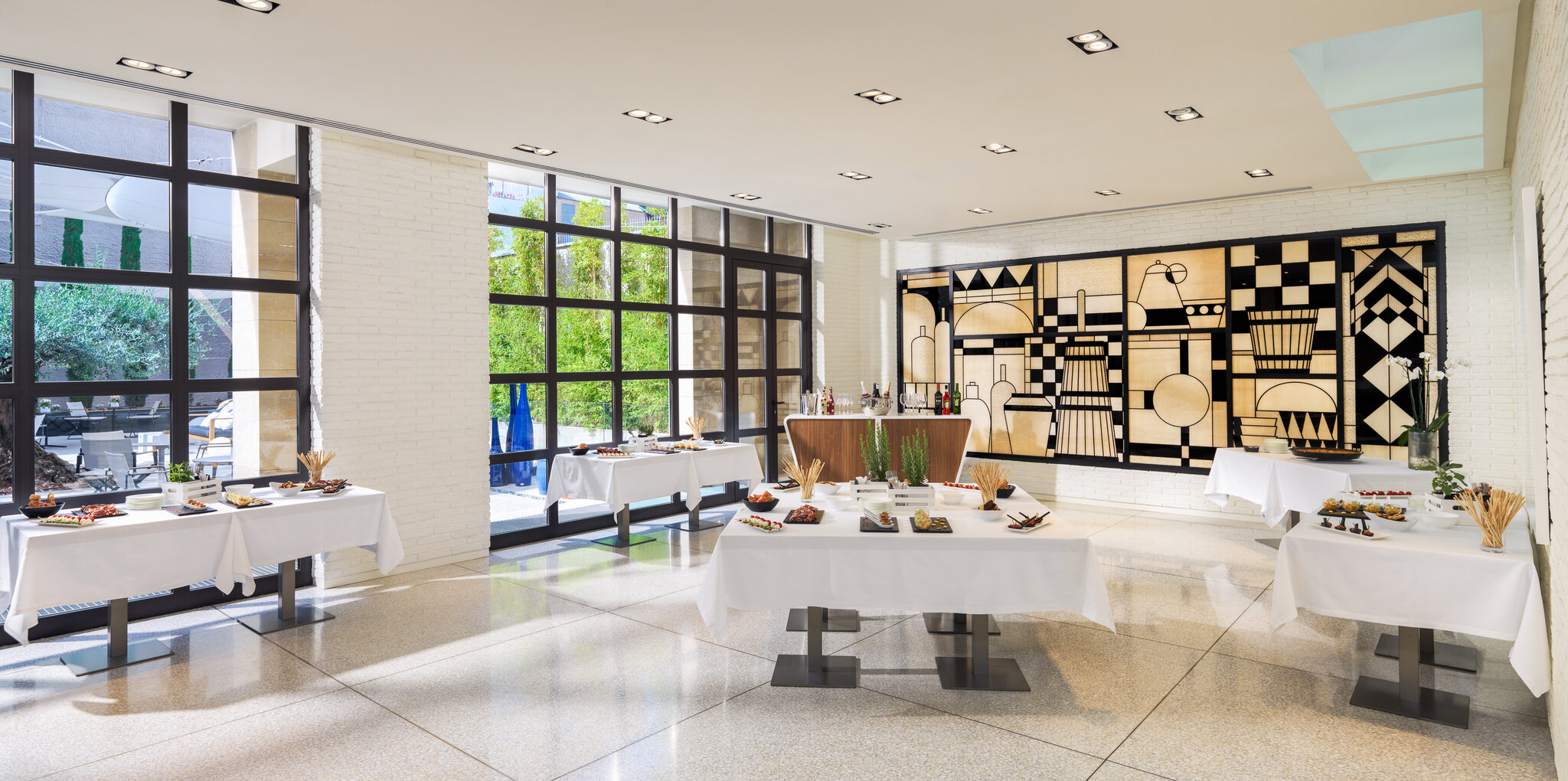 H10 Art Gallery 4