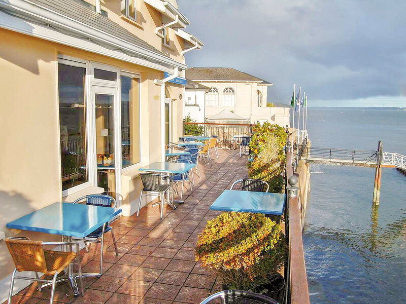 WatersEdge Hotel 3