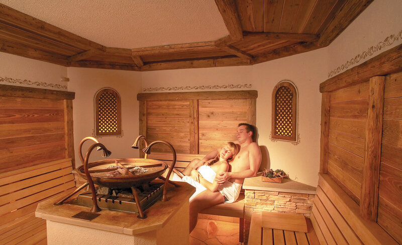 Waldhotel Doldenhorn 4