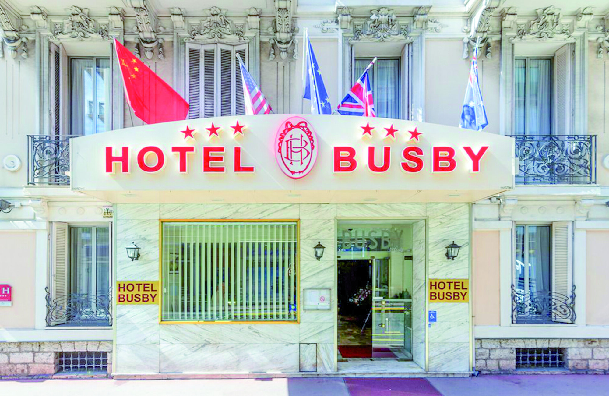 Hôtel Busby 2