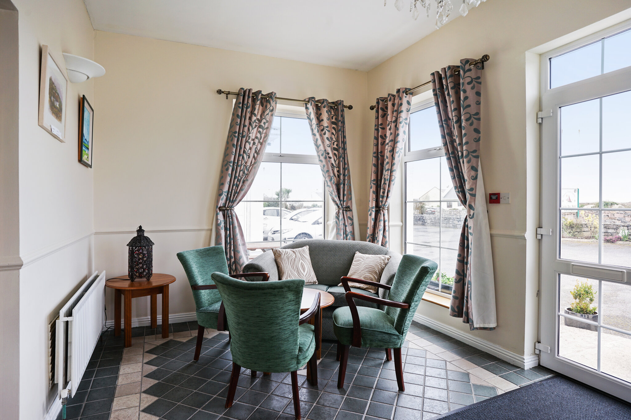 Carna Bay Hotel 2