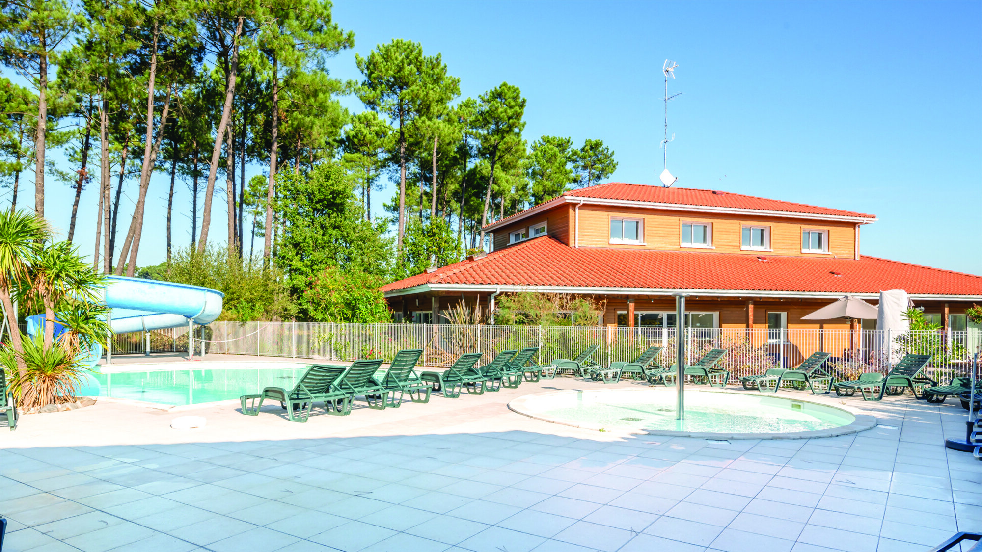 Le Domaine des Grands Lacs 3