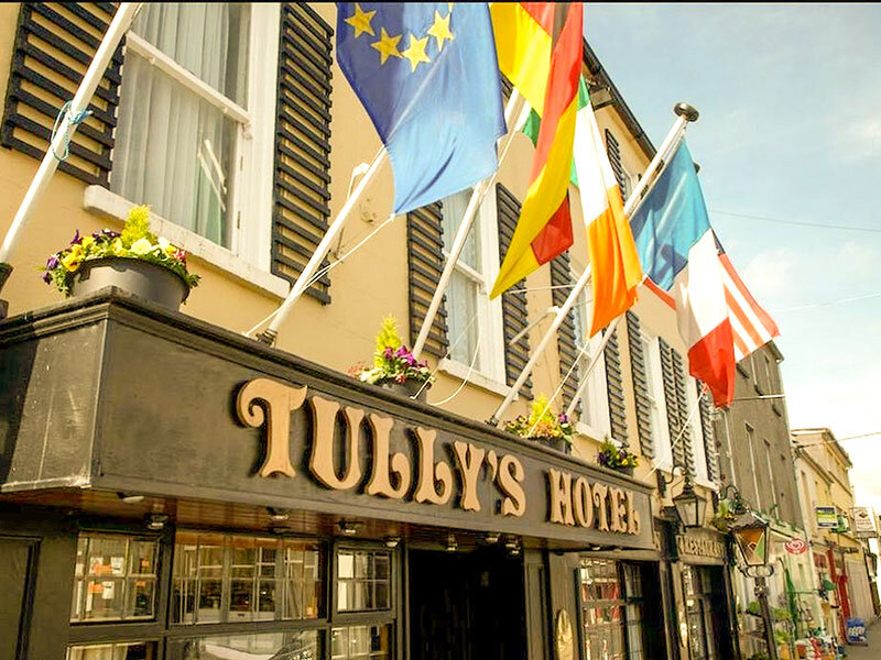 Tully's Hotel 3