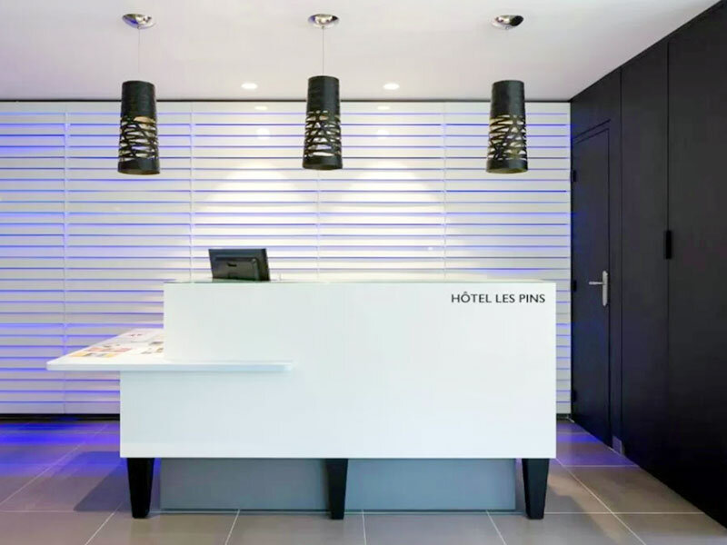Hôtel Opéralia Les Pins 5