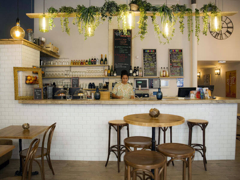 Georges Hostel & Café 2