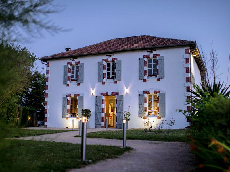 Hôtel Lodge La Petite Couronne 4