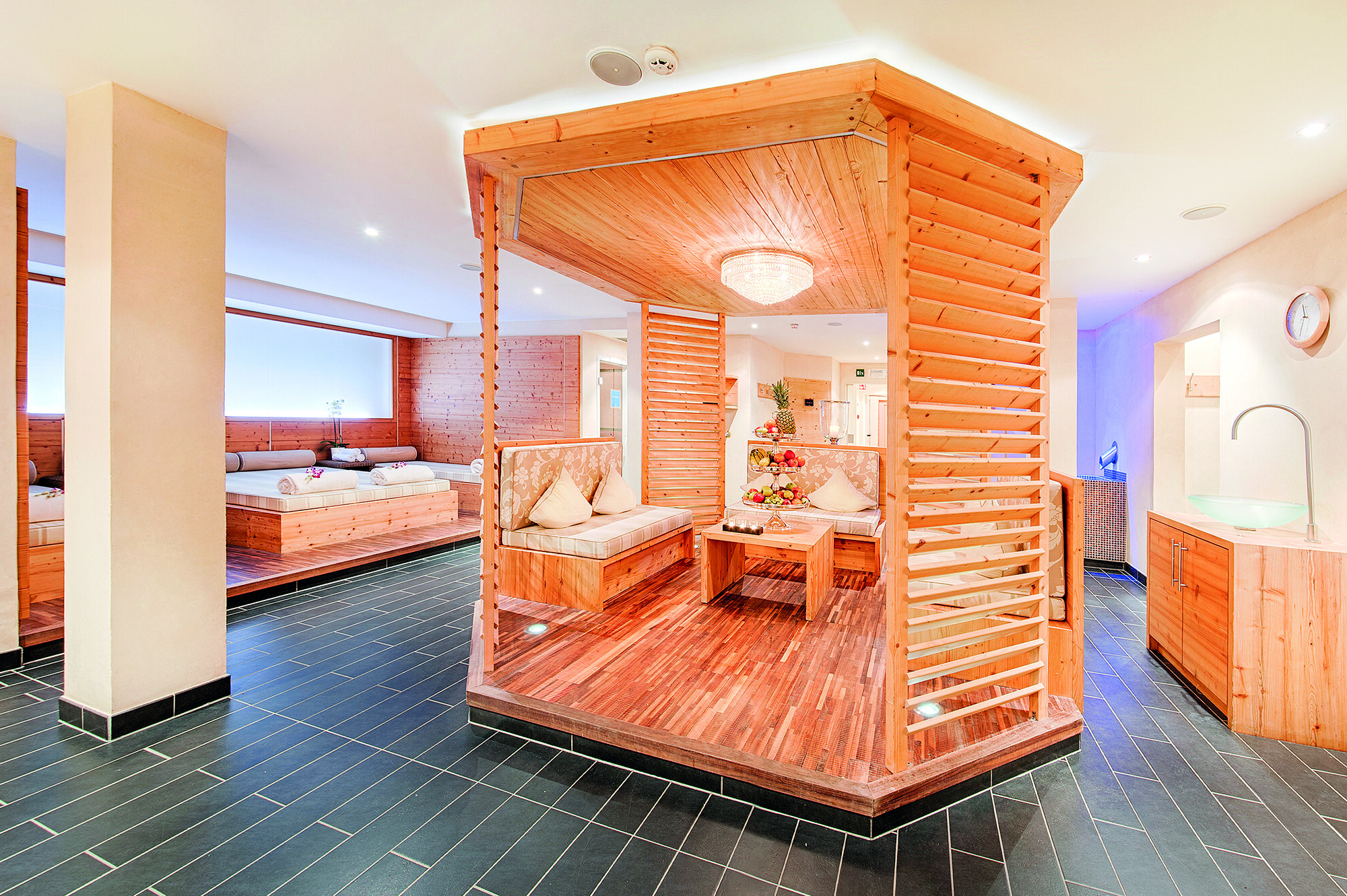 Alpenpalace Luxury Hideaway & Spa RetreatS 5