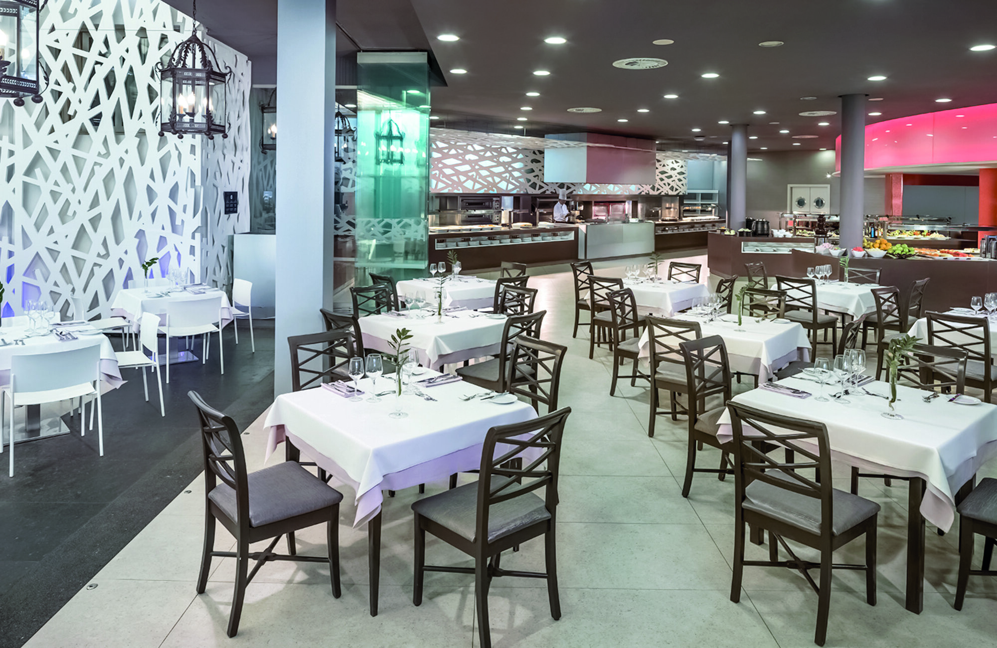HD Beach Resort & Spa 2