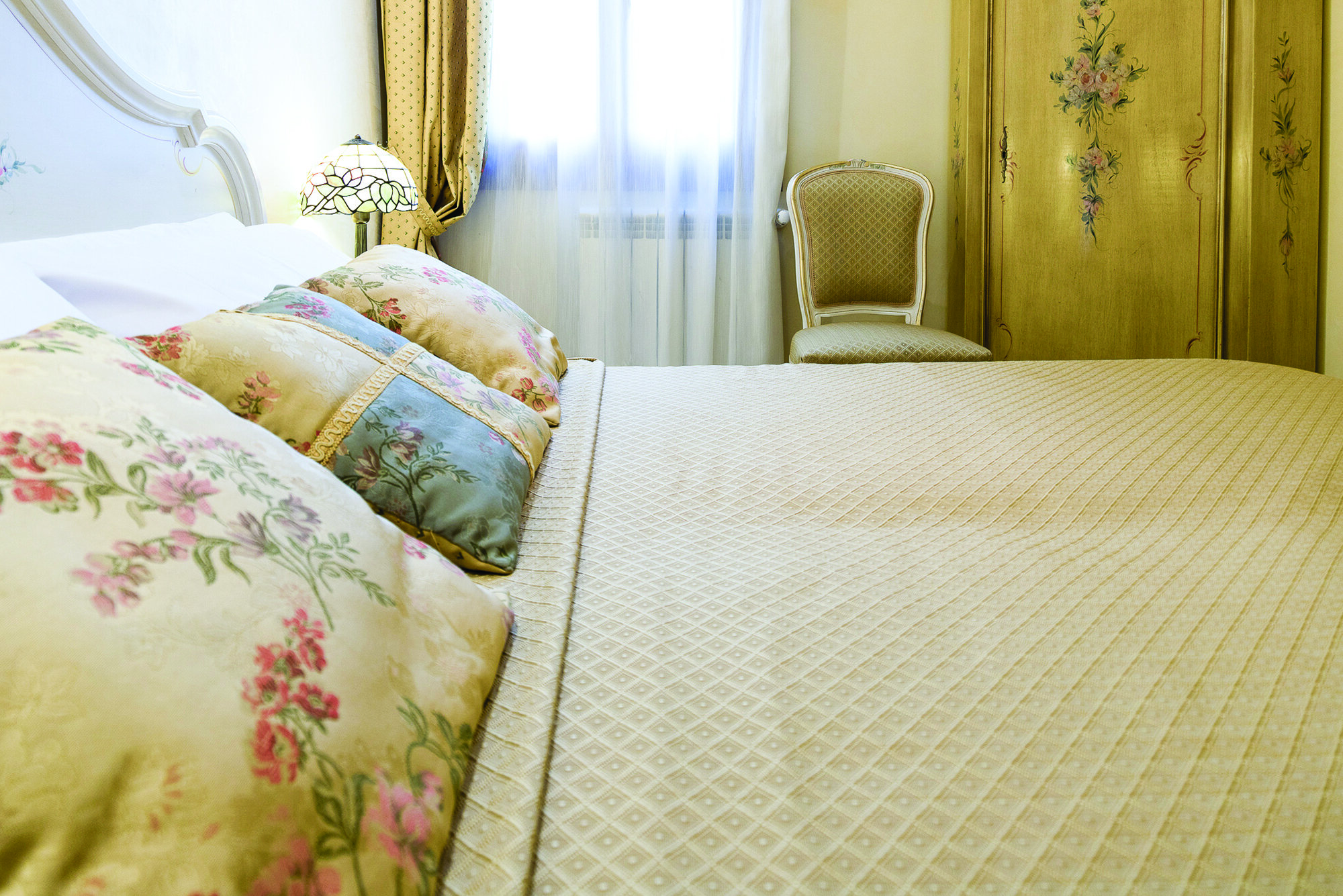 B&B  Angeles Inn 2