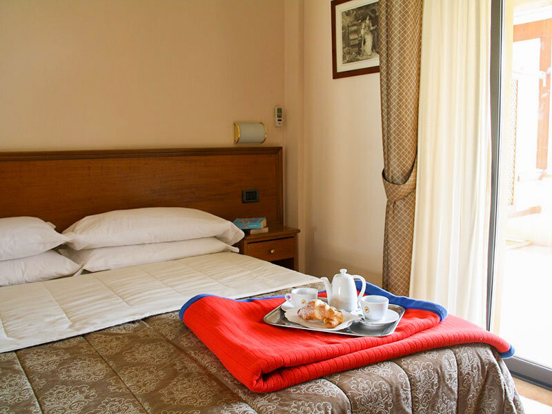 Pausania Inn 2
