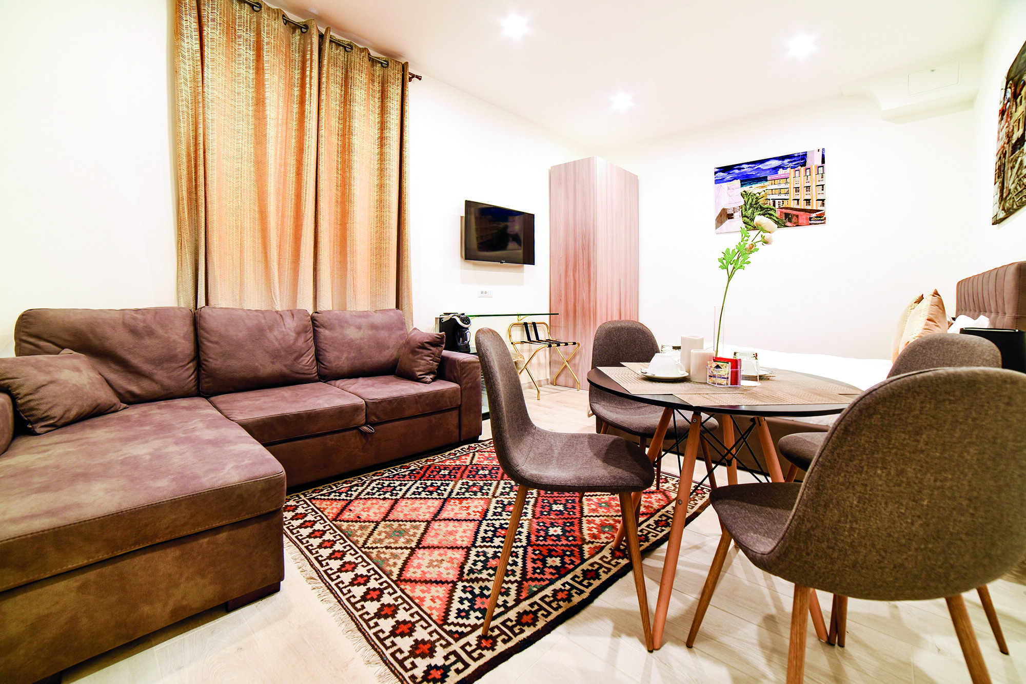 Coladir Guest House 2
