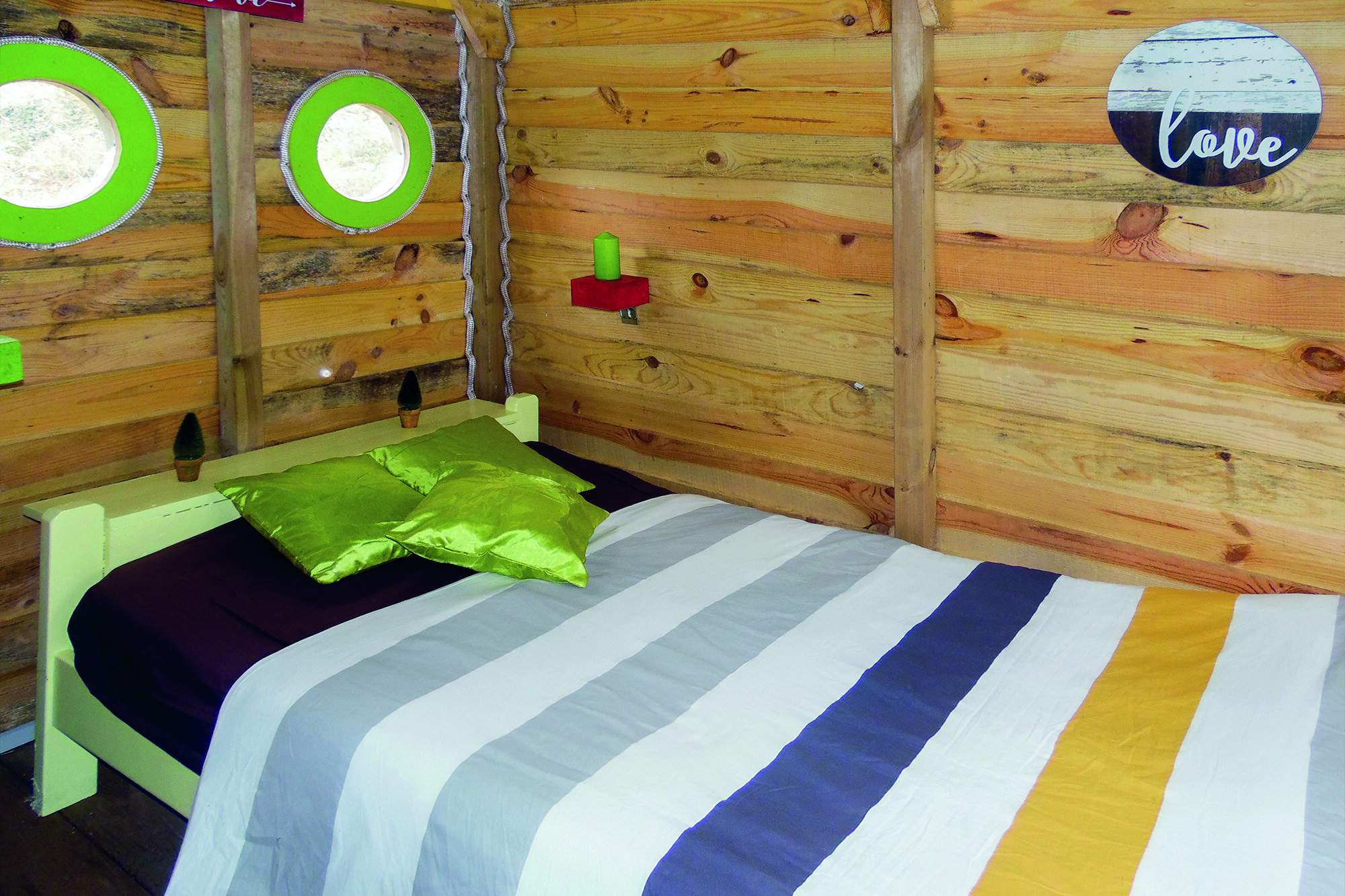 Cabane du Menez 4