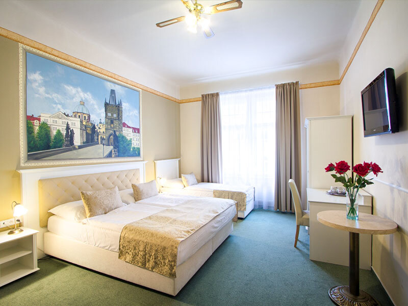 Hotel Taurus 2
