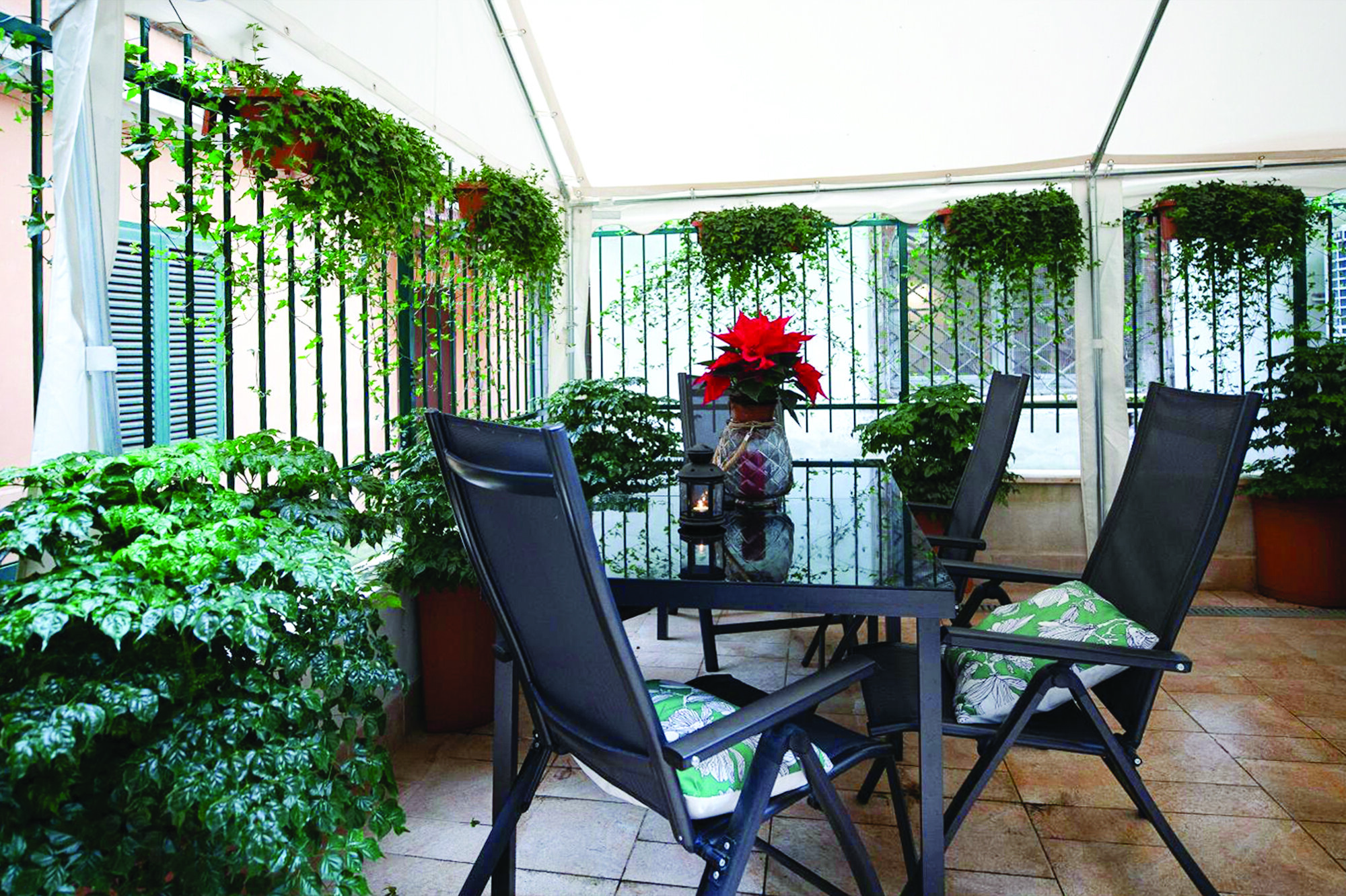 Flatinrome Trastevere Complex Deluxe Rooms 2
