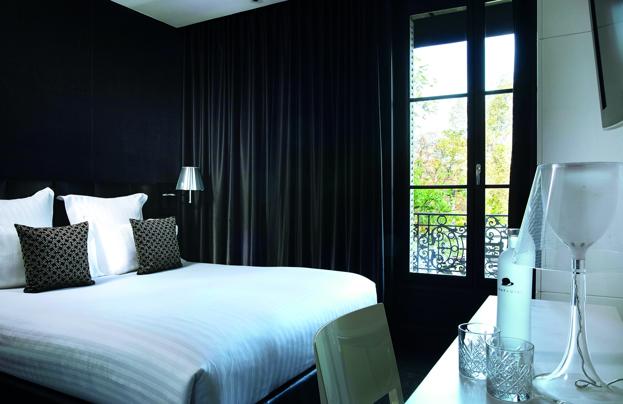 First Hôtel