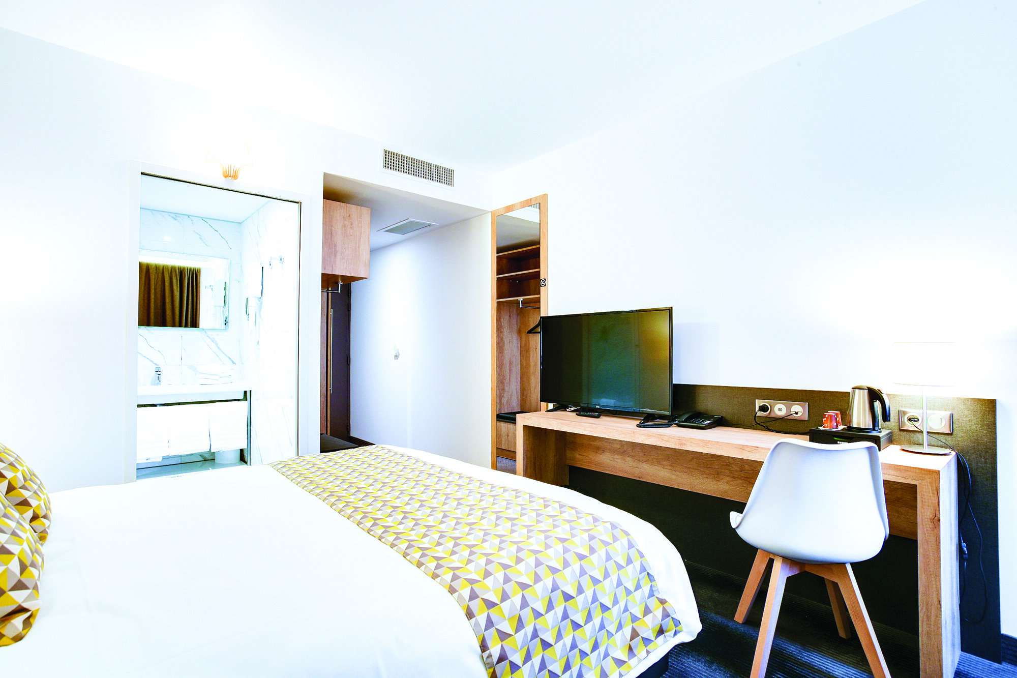 Brit Hotel Loches 2