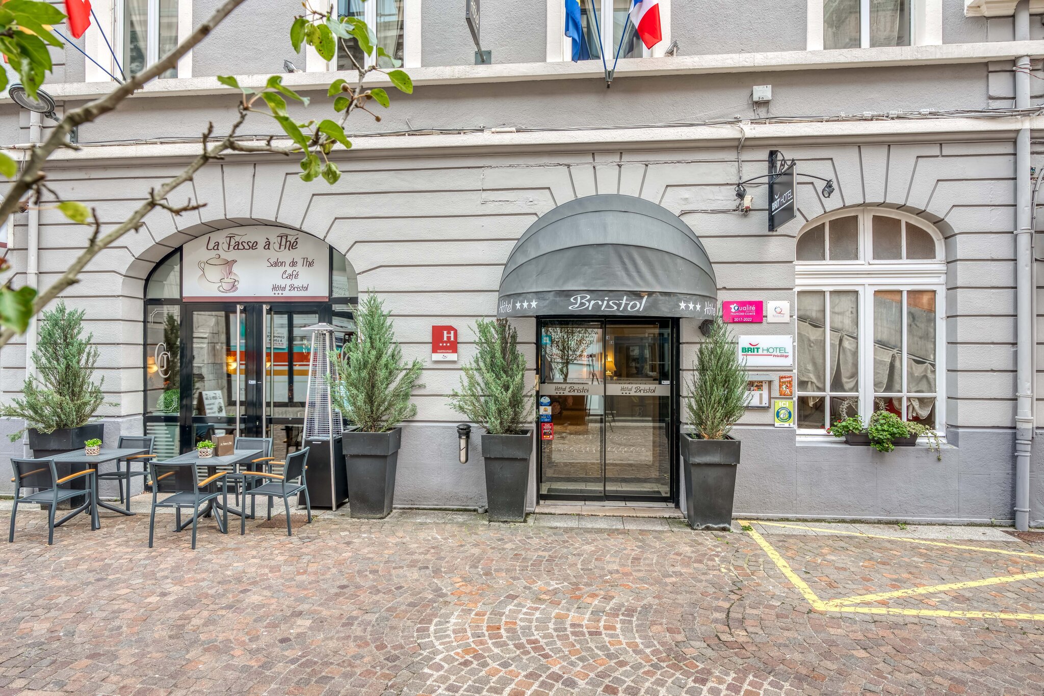 Brit Hotel Le Bristol 2