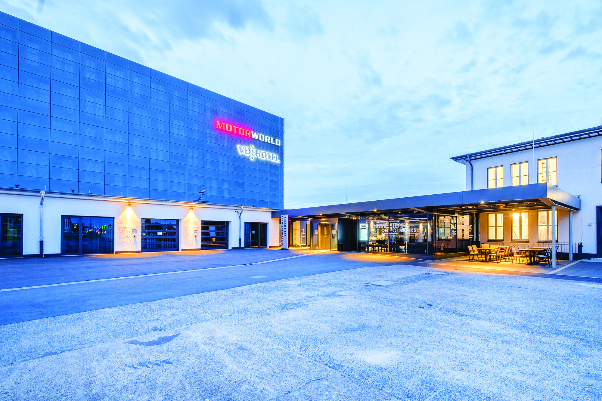 V8 Hotel Koln @MOTORWORLD 4
