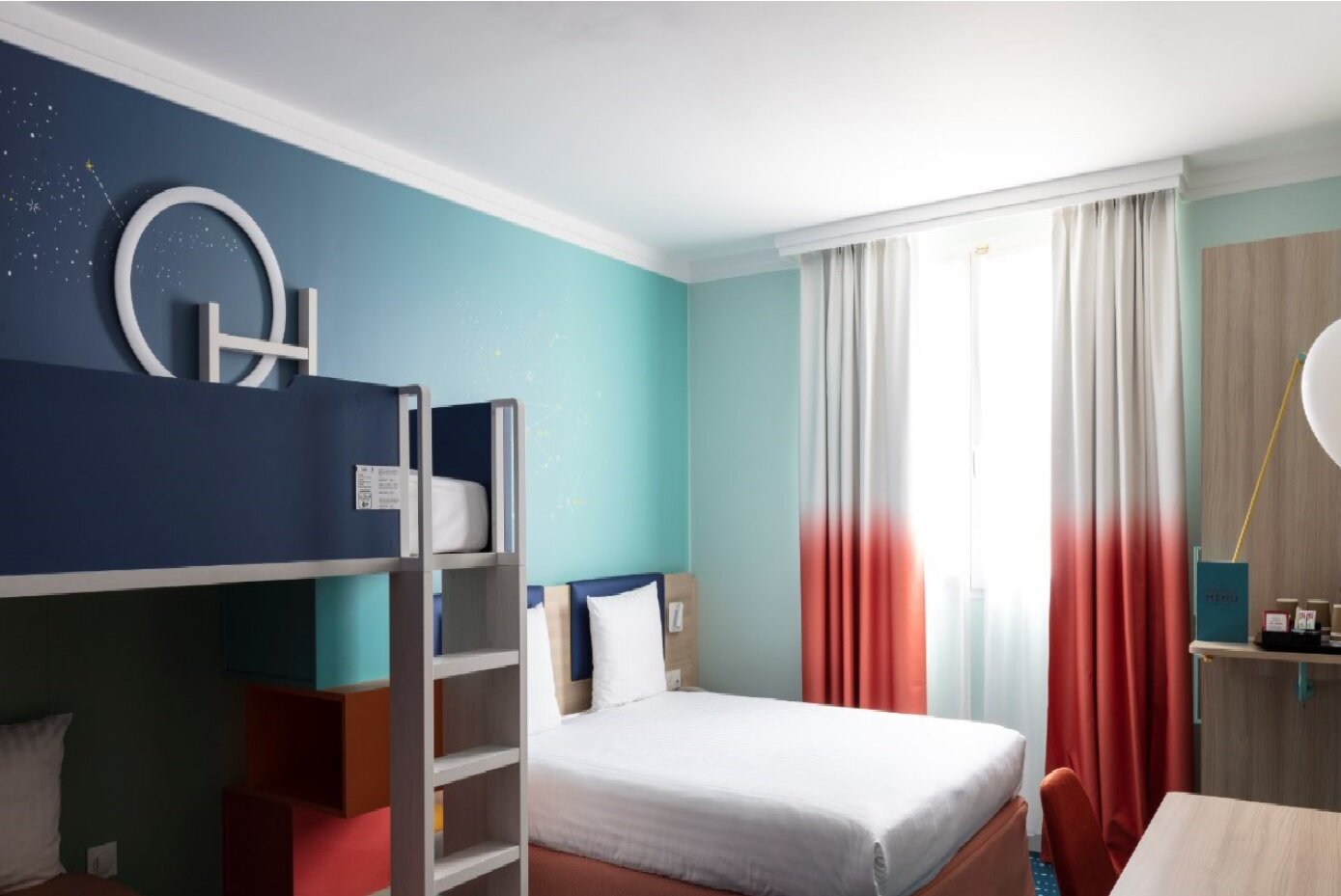 Grand Magic Hotel 2