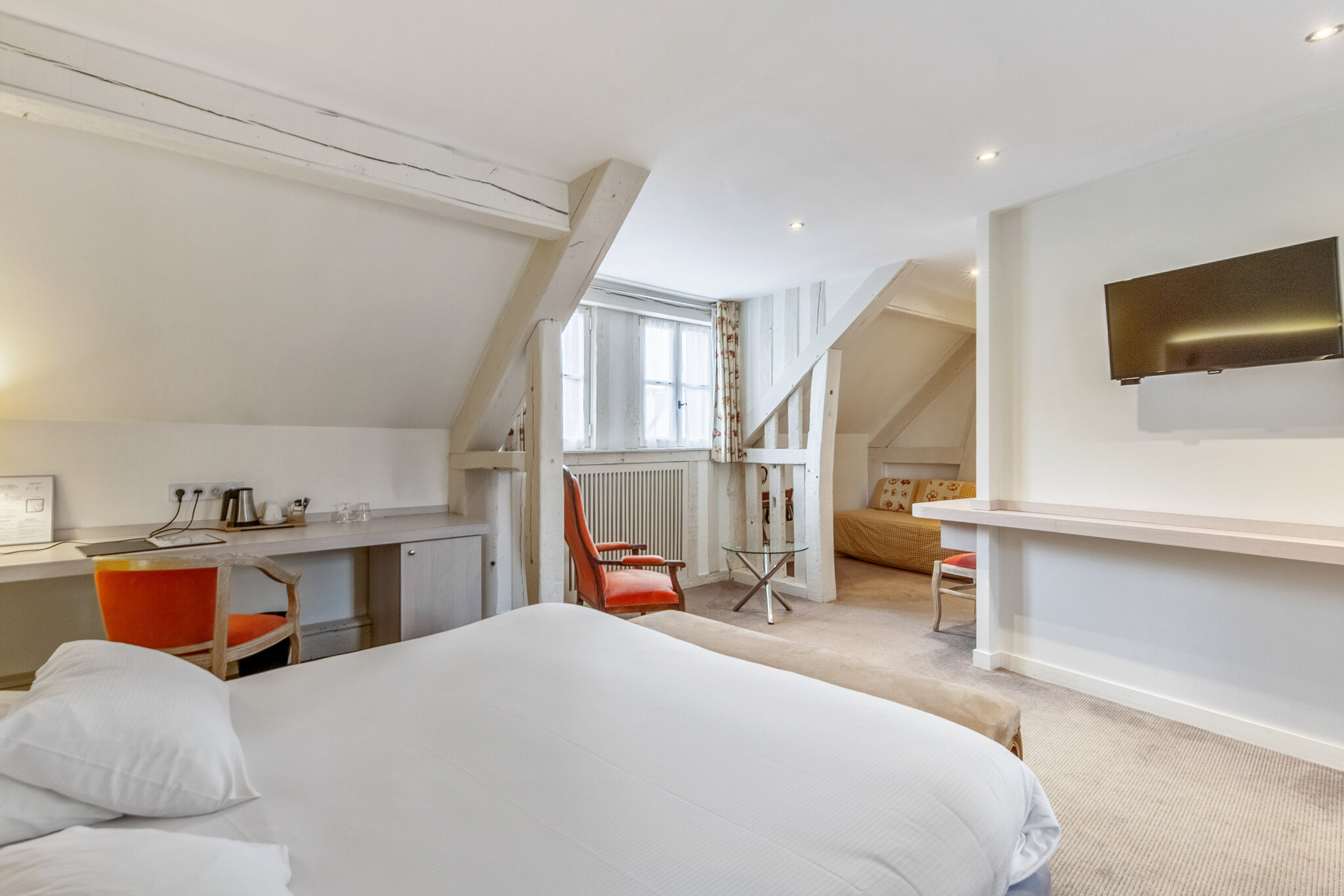 Le Dauphin & le Spa du Prieuré 2