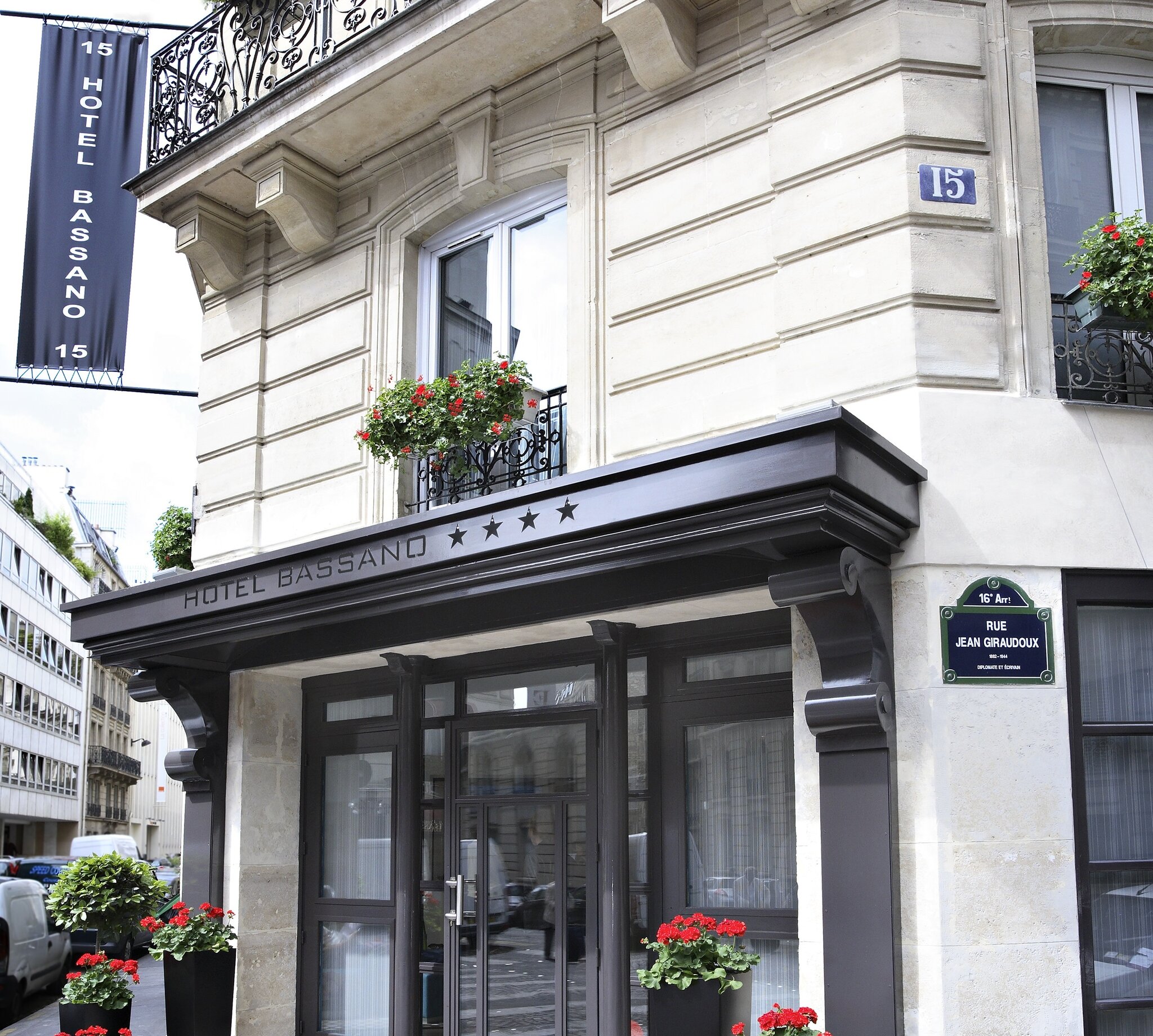 Hôtel Bassano 3