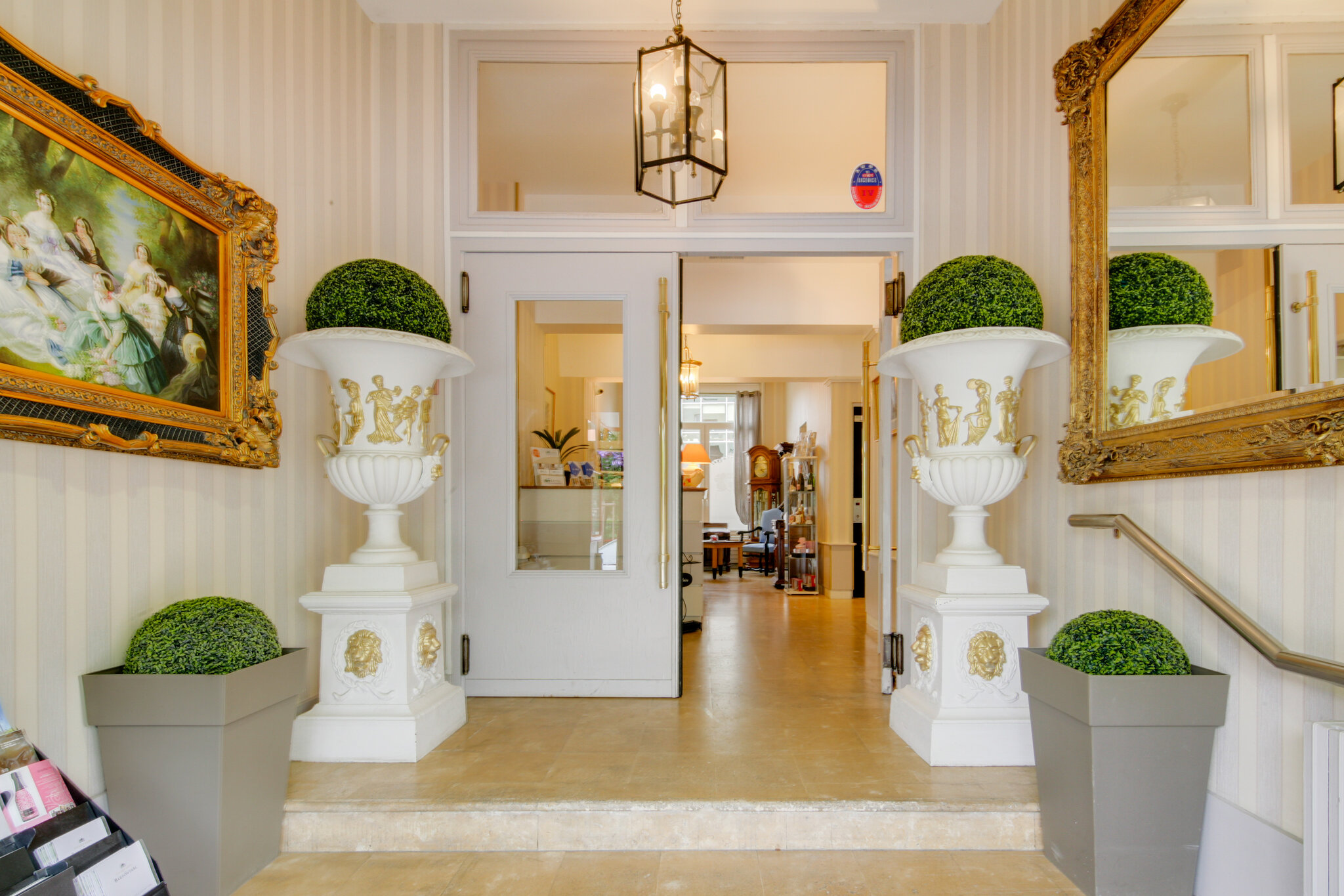 Brit Hotel Le Royal 4