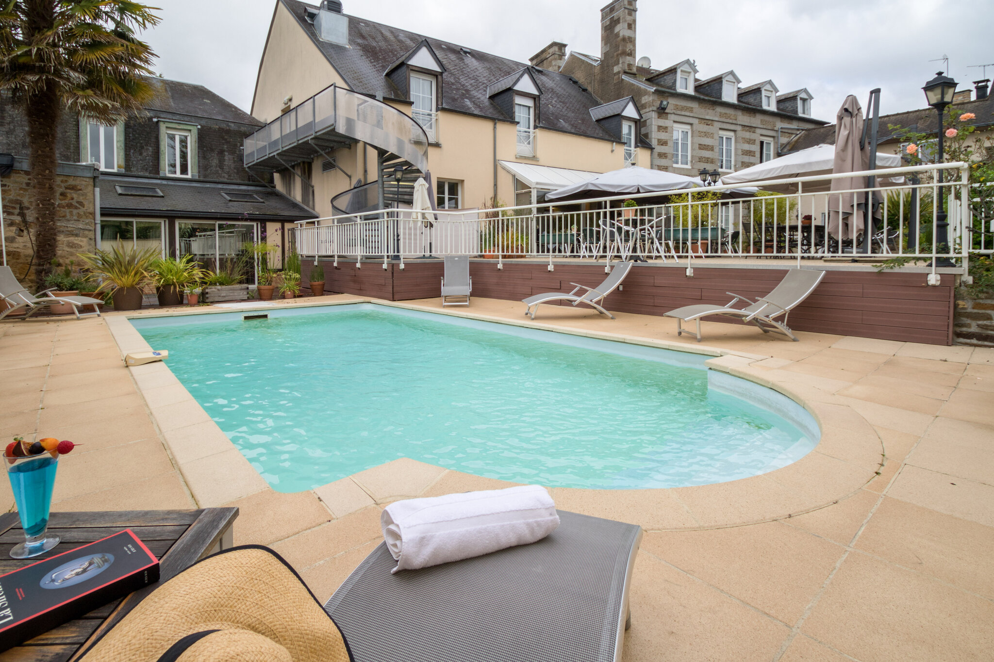 Brit Hotel Le Cygne 4