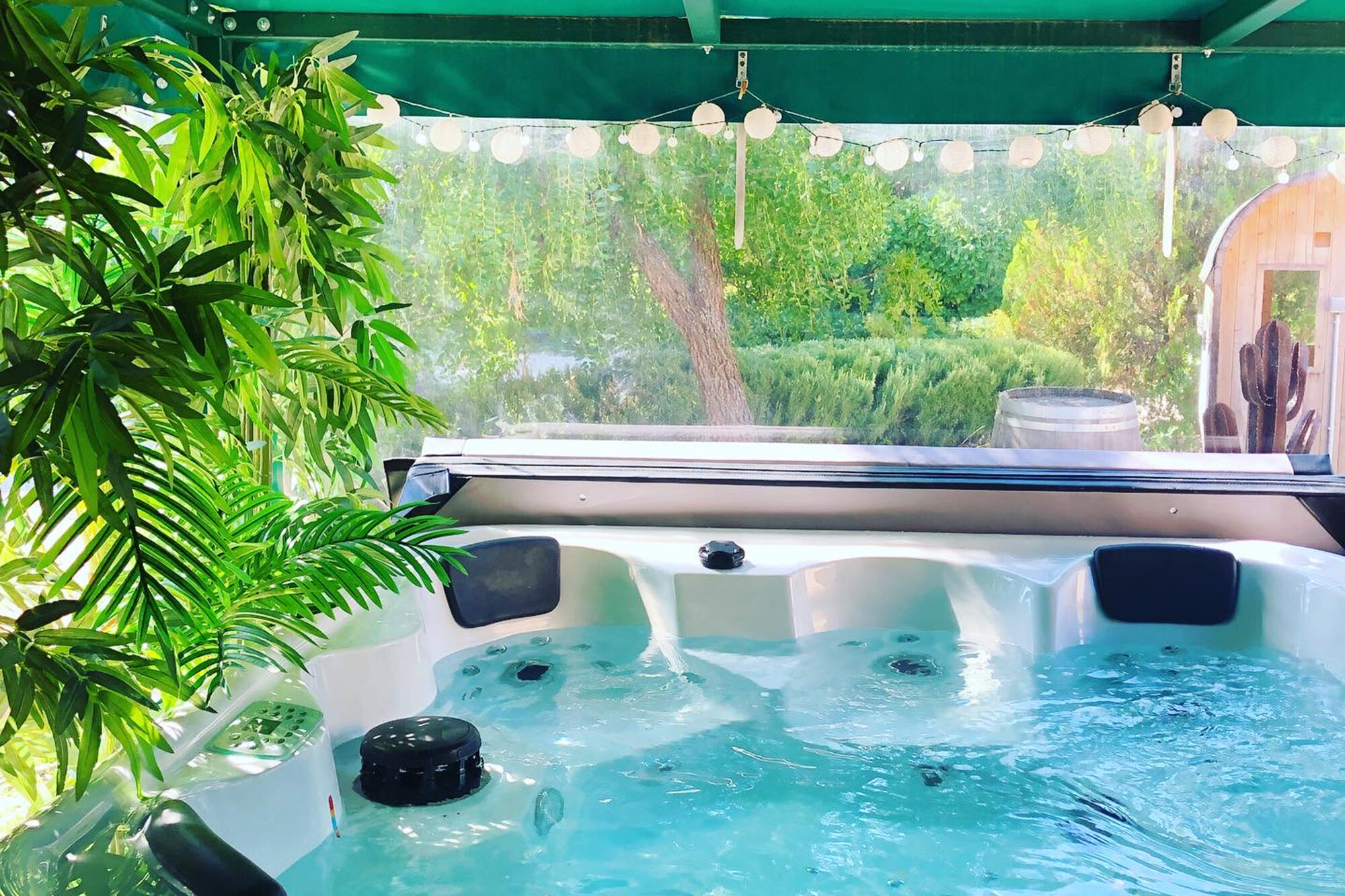 Déjeunez Sous l'Arbre Spa & Resort 4
