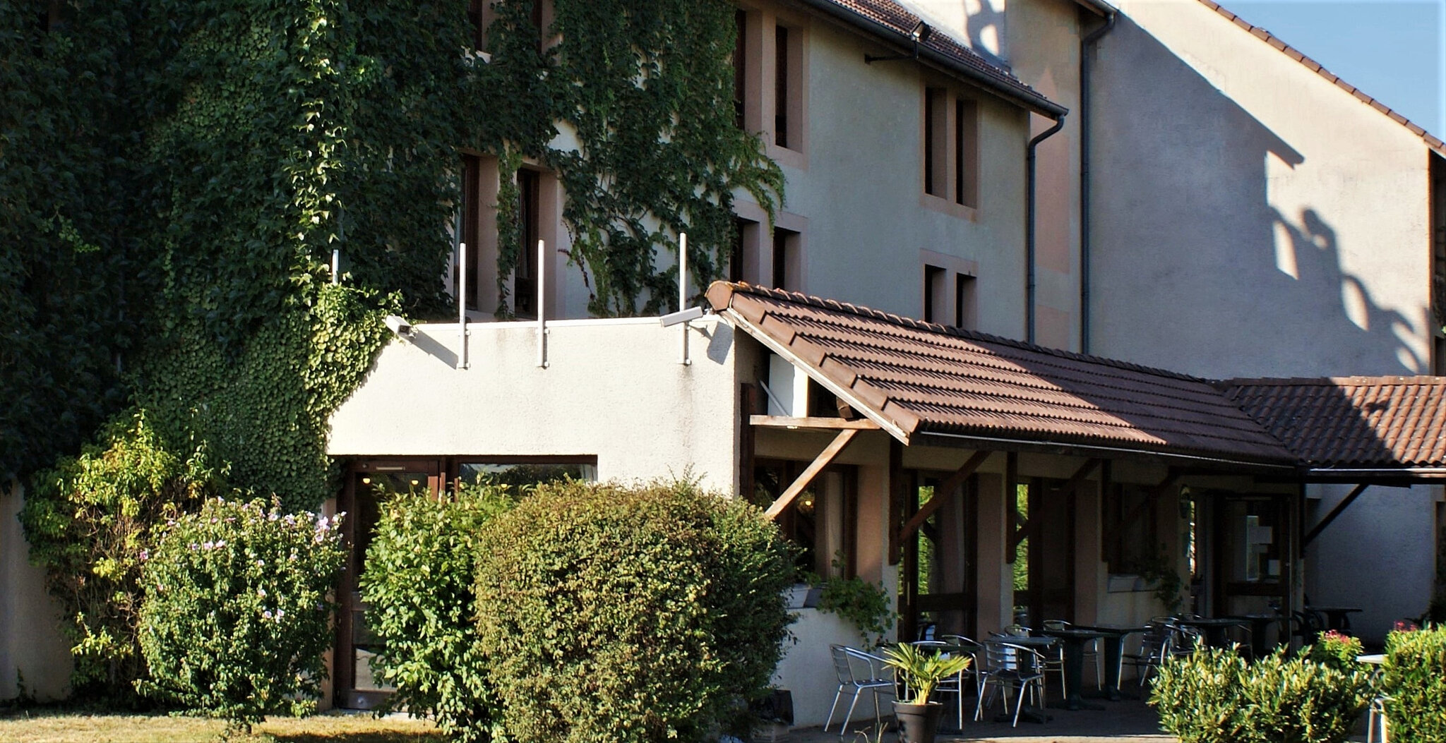 Brit Hotel Confort Pau Lons 3